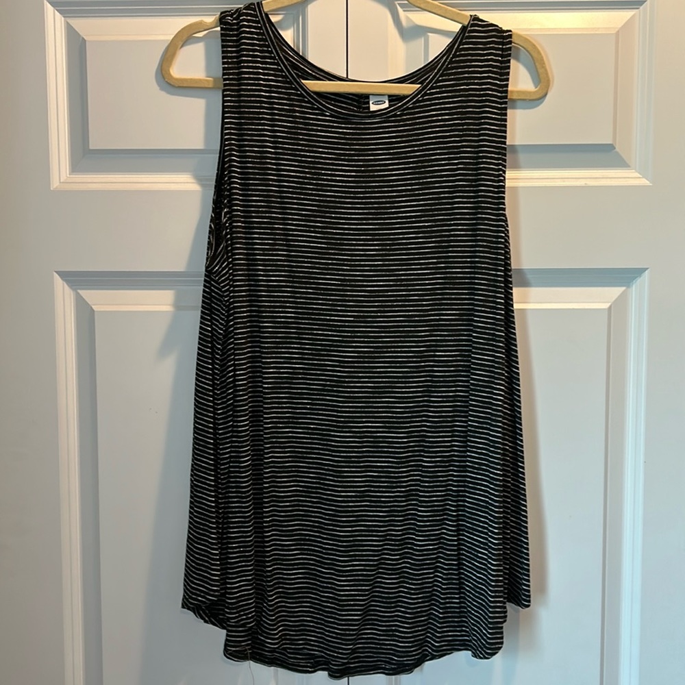 Old Navy Black and Silver Striped Swing Tank Size XL. Brand new without tags.